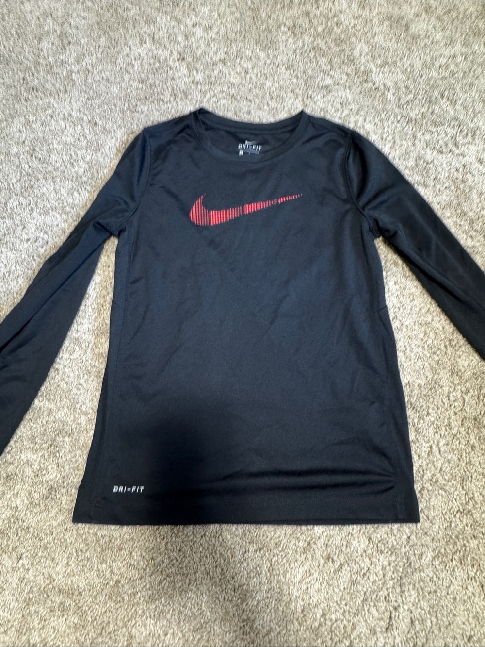 Small 8 Youth Boy’s Nike long-sleeve Dri-Fit Shirt Black Red Swish Logo